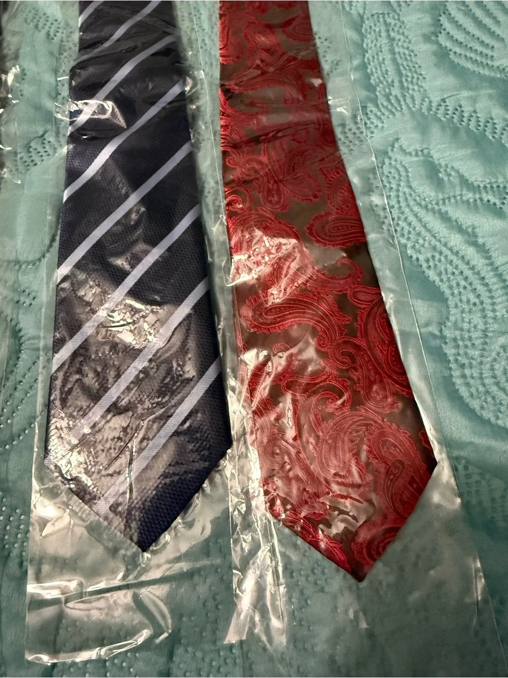4 Men's Clip on Ties - New